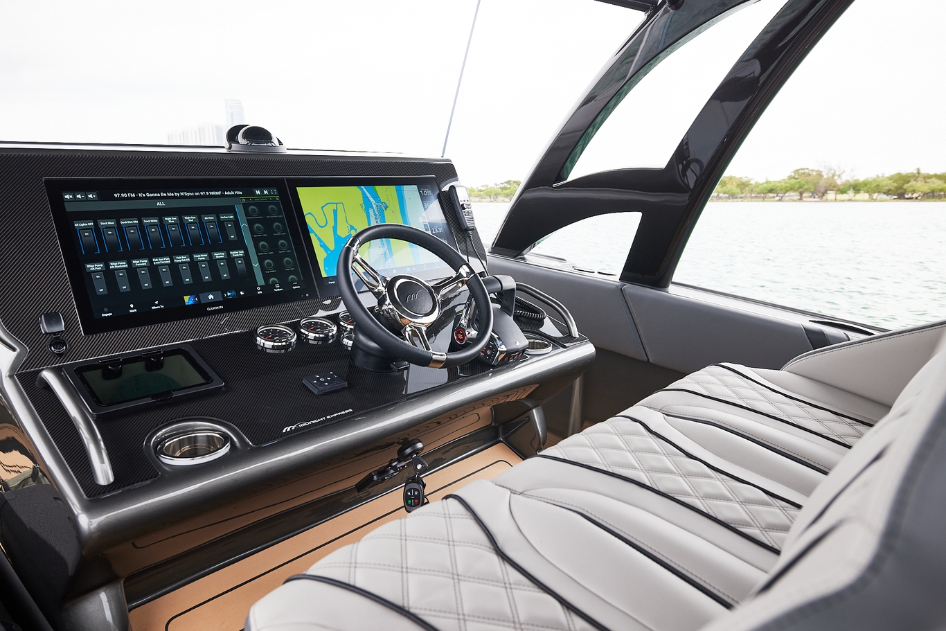 37′ Open | Midnight Express Boats | High Performance Center Console